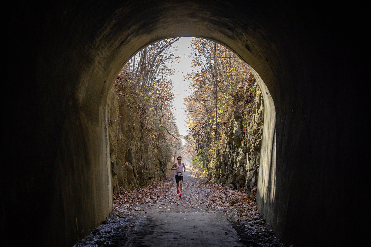 Runner in the tunnel